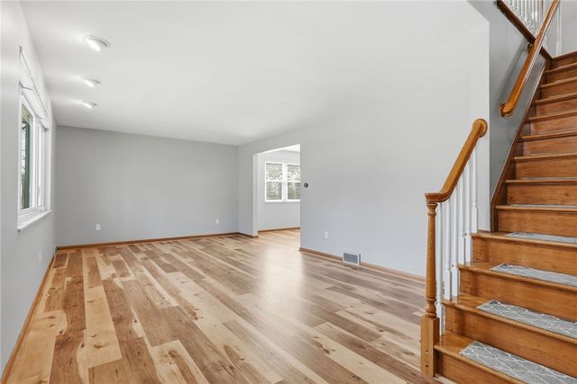 217 Thornberry Dr, Churchill Boro, PA 15235