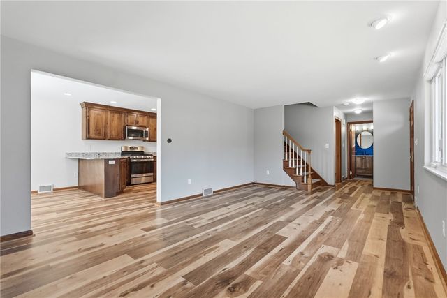 217 Thornberry Dr, Churchill Boro, PA 15235