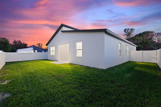 330 ROYAL PALM WAY, Winter Haven, FL 33881