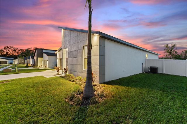 330 ROYAL PALM WAY, Winter Haven, FL 33881