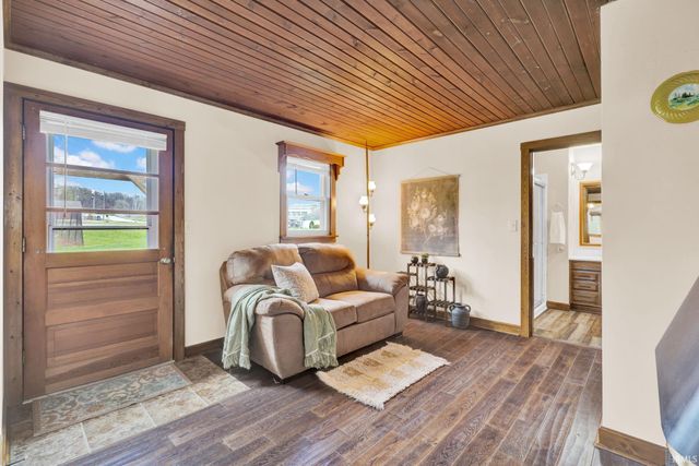 6471 E State Road 58, Heltonville, IN 47436