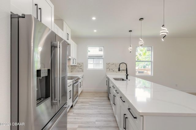 1991 Cedar Street, Daytona Beach, FL 32119