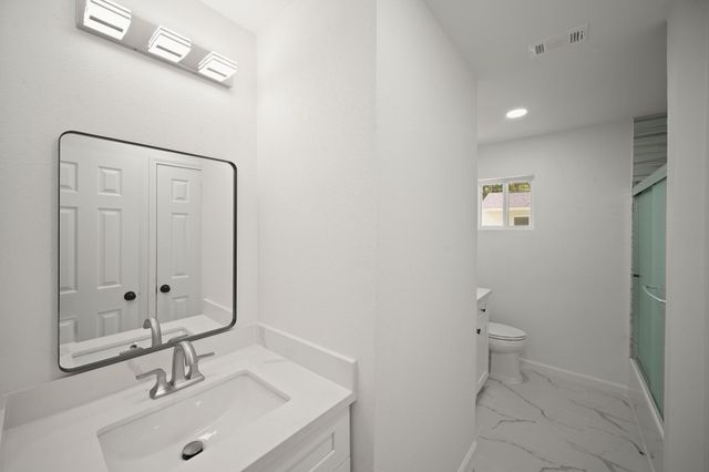 5943 Greenmont Drive, Houston, TX 77092