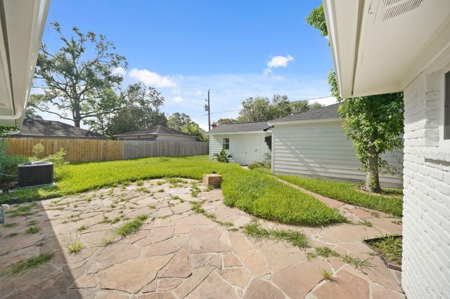 5943 Greenmont Drive, Houston, TX 77092