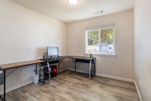 3699 Vinewood Drive, Anderson, CA 96007