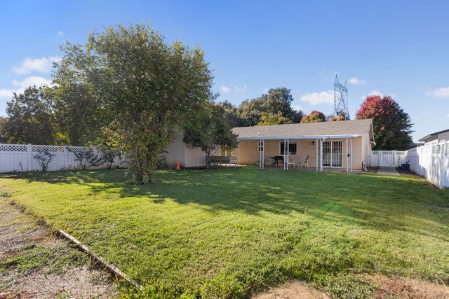 3699 Vinewood Drive, Anderson, CA 96007