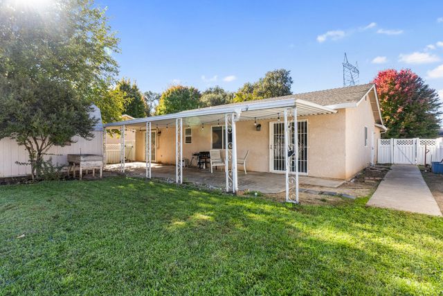 3699 Vinewood Drive, Anderson, CA 96007