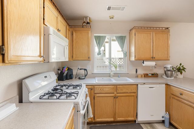 3699 Vinewood Drive, Anderson, CA 96007