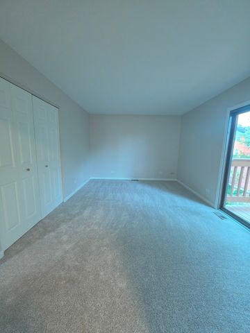 423 S 3rd Street 2, St. Charles, IL 60174
