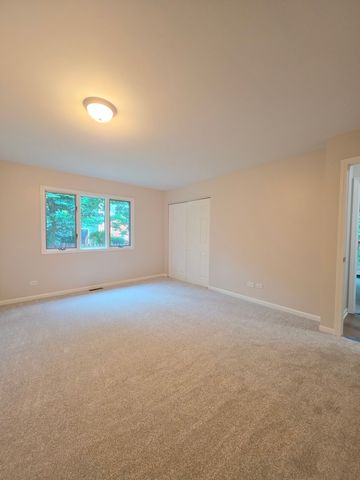423 S 3rd Street 2, St. Charles, IL 60174