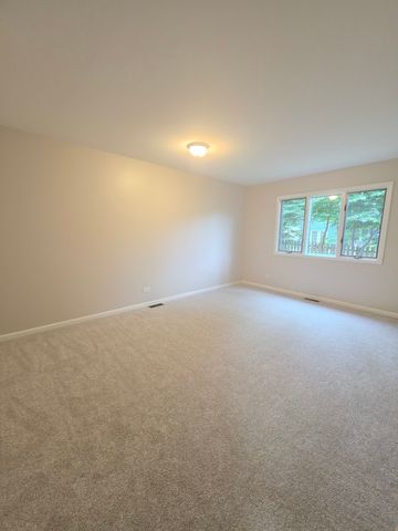 423 S 3rd Street 2, St. Charles, IL 60174