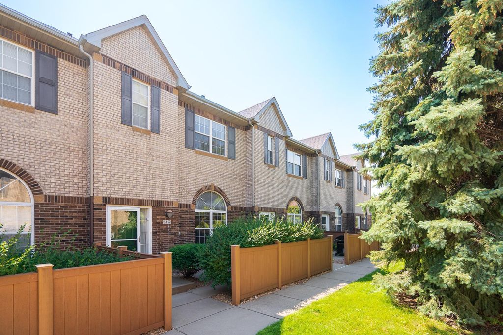 6459 Regency Lane, Eden Prairie, MN 55344