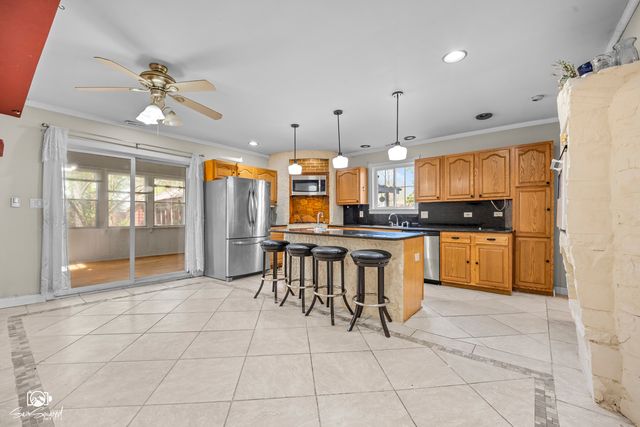 103 E Saint Marys Street, Minooka, IL 60447