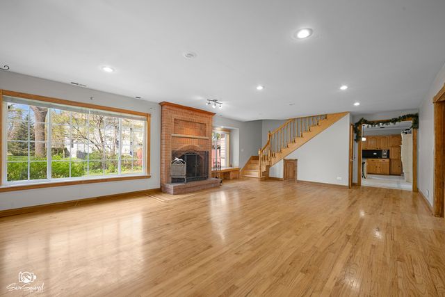 103 E Saint Marys Street, Minooka, IL 60447