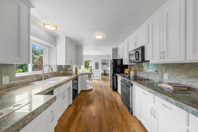 18301 Idylwild Road, Los Gatos, CA 95033