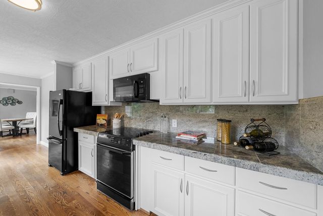 18301 Idylwild Road, Los Gatos, CA 95033