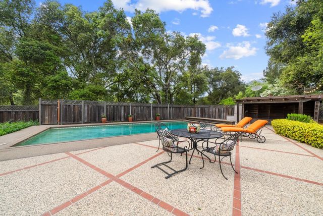 18301 Idylwild Road, Los Gatos, CA 95033