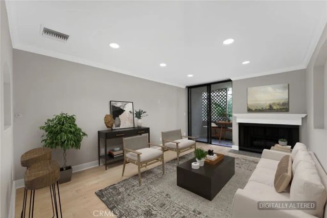 750 N Kings 114, West Hollywood, CA 90069