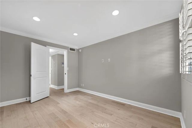 750 N Kings 114, West Hollywood, CA 90069