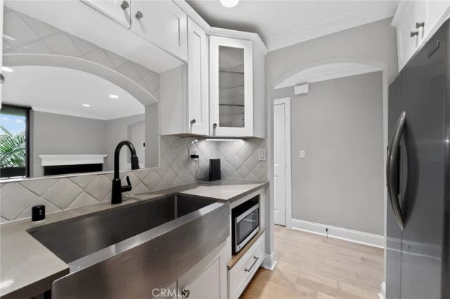 750 N Kings 114, West Hollywood, CA 90069