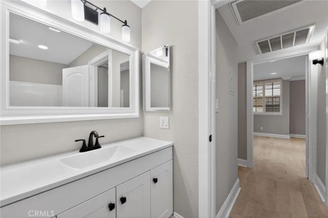 750 N Kings 114, West Hollywood, CA 90069