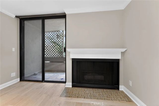 750 N Kings 114, West Hollywood, CA 90069