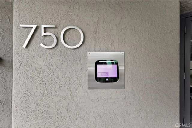 750 N Kings 114, West Hollywood, CA 90069