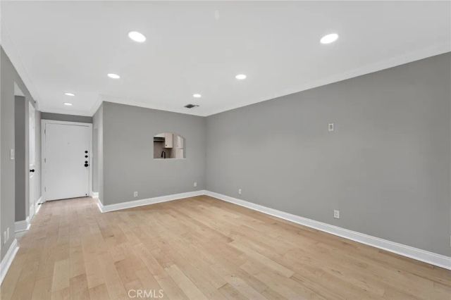 750 N Kings 114, West Hollywood, CA 90069