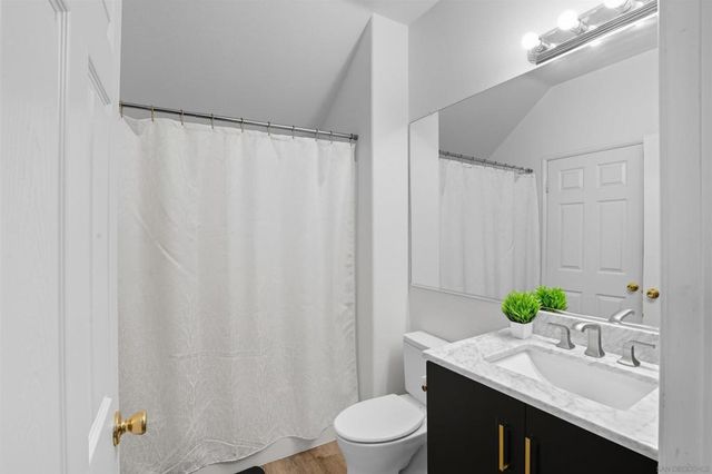 1125 Midnight Way, Oceanside, CA 92057