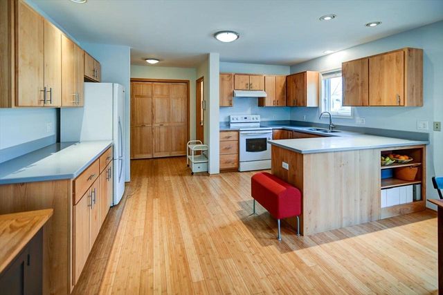 5 Norwalk Circle, Madison, WI 53717