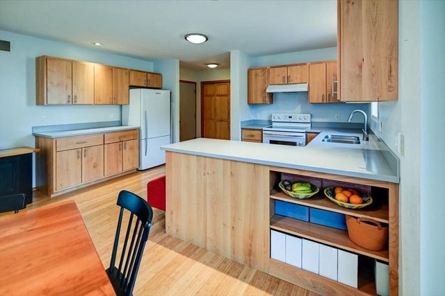 5 Norwalk Circle, Madison, WI 53717