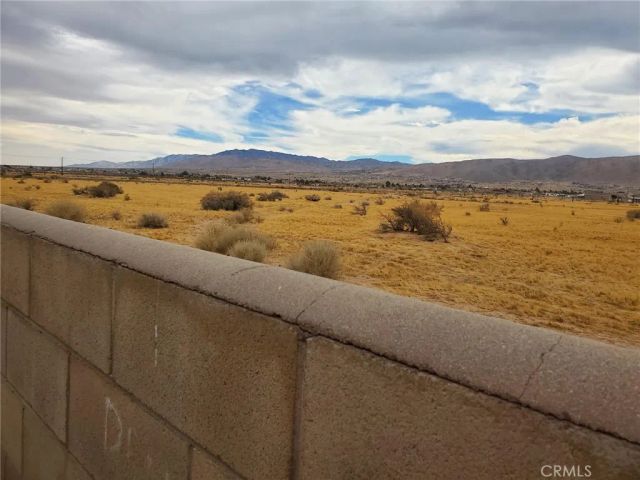 21621 Sandia 150, Apple Valley, CA 92308