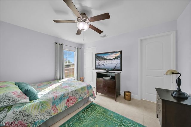 4344 NE 9th CT, Cape Coral, FL 33909