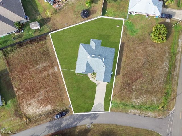 4344 NE 9th CT, Cape Coral, FL 33909