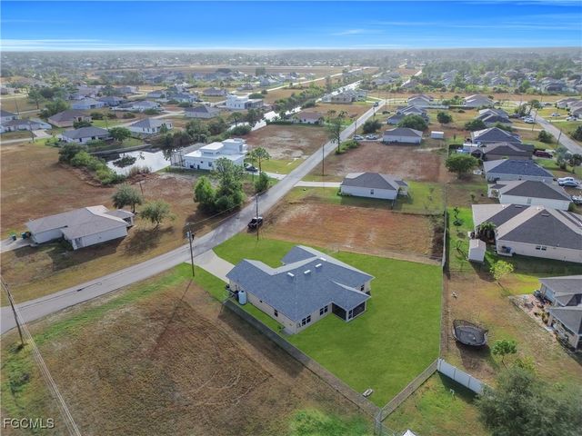 4344 NE 9th CT, Cape Coral, FL 33909