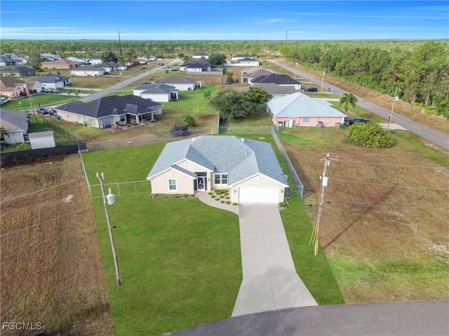 4344 NE 9th CT, Cape Coral, FL 33909