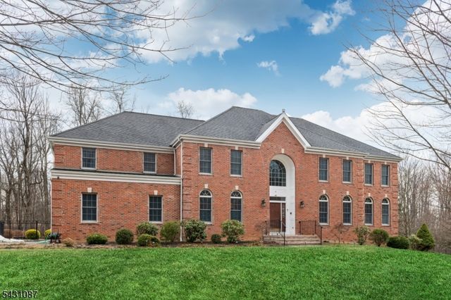 5 Sherwood Ct, Randolph Twp., NJ 07869