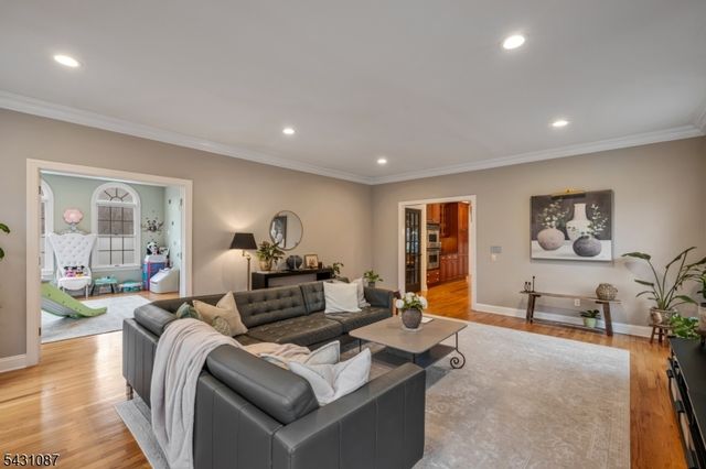 5 Sherwood Ct, Randolph Twp., NJ 07869