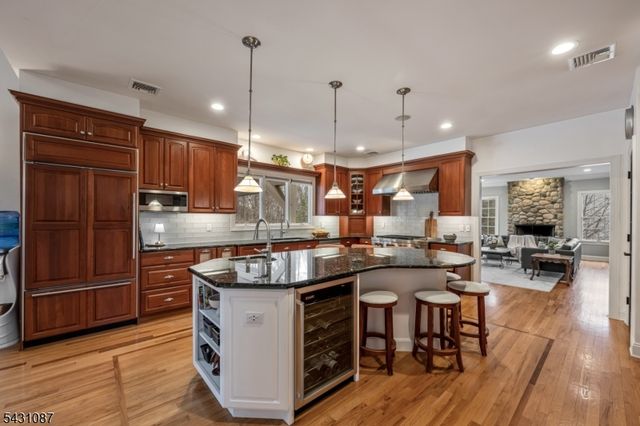 5 Sherwood Ct, Randolph Twp., NJ 07869