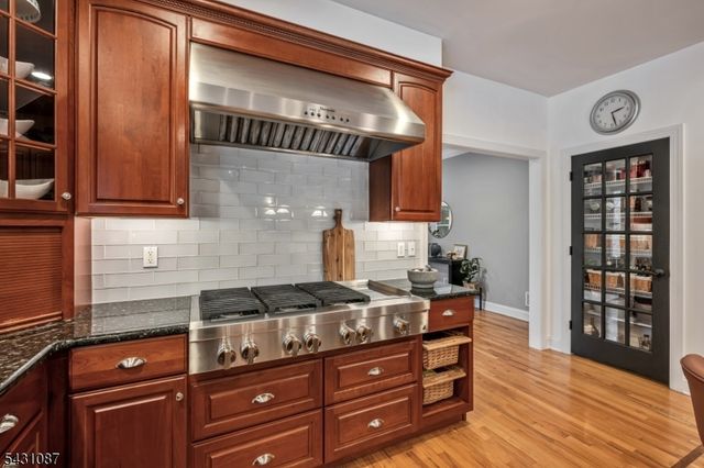 5 Sherwood Ct, Randolph Twp., NJ 07869