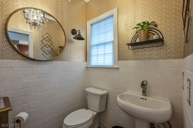 5 Sherwood Ct, Randolph Twp., NJ 07869