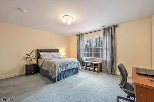 5 Sherwood Ct, Randolph Twp., NJ 07869
