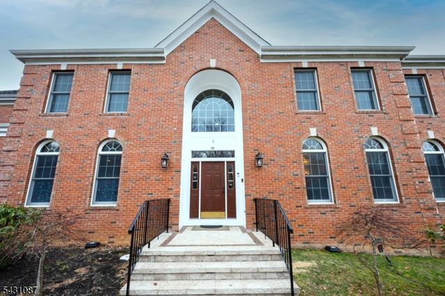 5 Sherwood Ct, Randolph Twp., NJ 07869