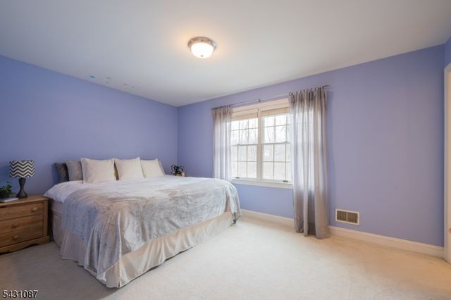 5 Sherwood Ct, Randolph Twp., NJ 07869
