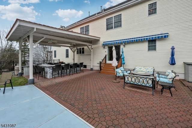 5 Sherwood Ct, Randolph Twp., NJ 07869