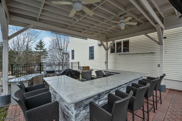 5 Sherwood Ct, Randolph Twp., NJ 07869