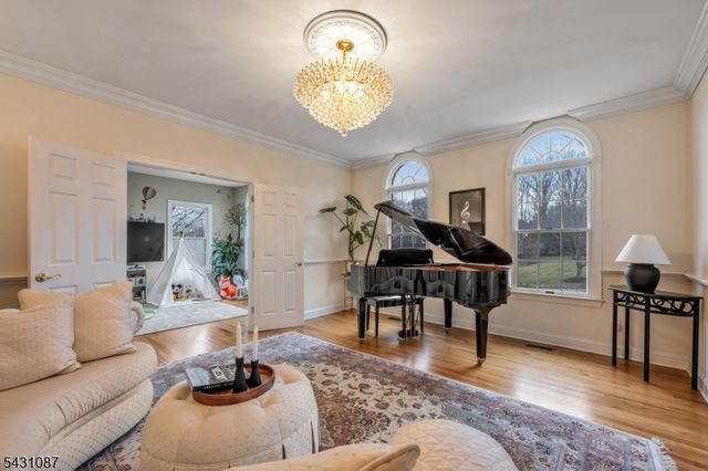 5 Sherwood Ct, Randolph Twp., NJ 07869