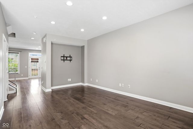 358 E Ohio Street, Indianapolis, IN 46204