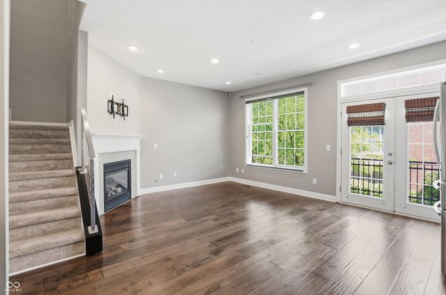 358 E Ohio Street, Indianapolis, IN 46204