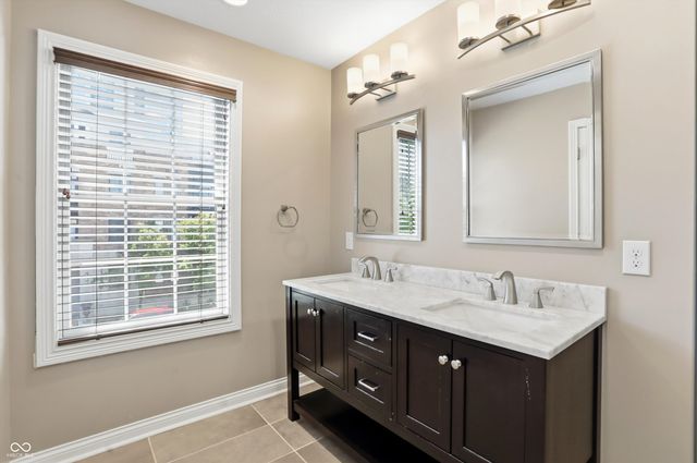 358 E Ohio Street, Indianapolis, IN 46204